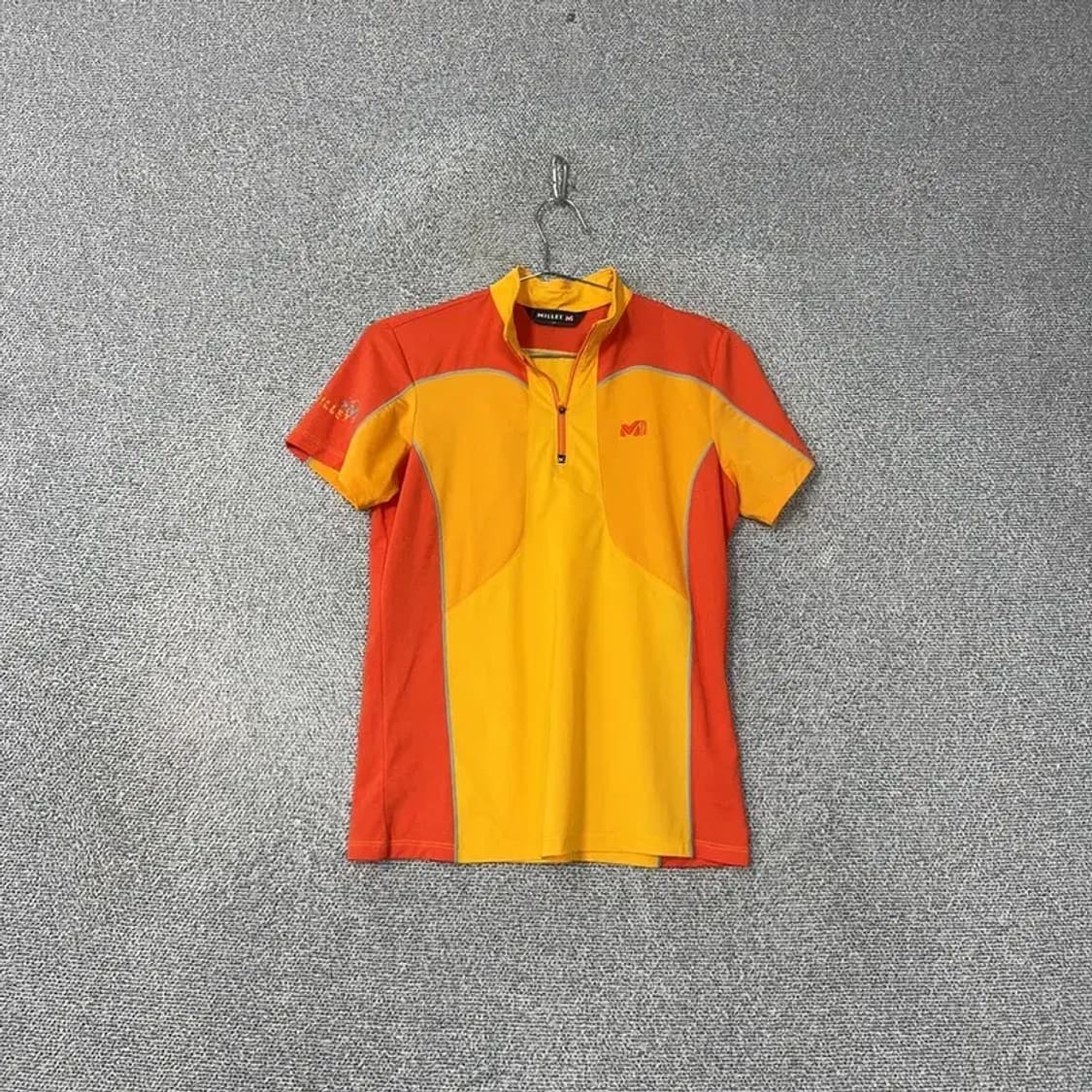 밀레 로고 여성 기능성 반집업 반팔티 95 상품이미지1