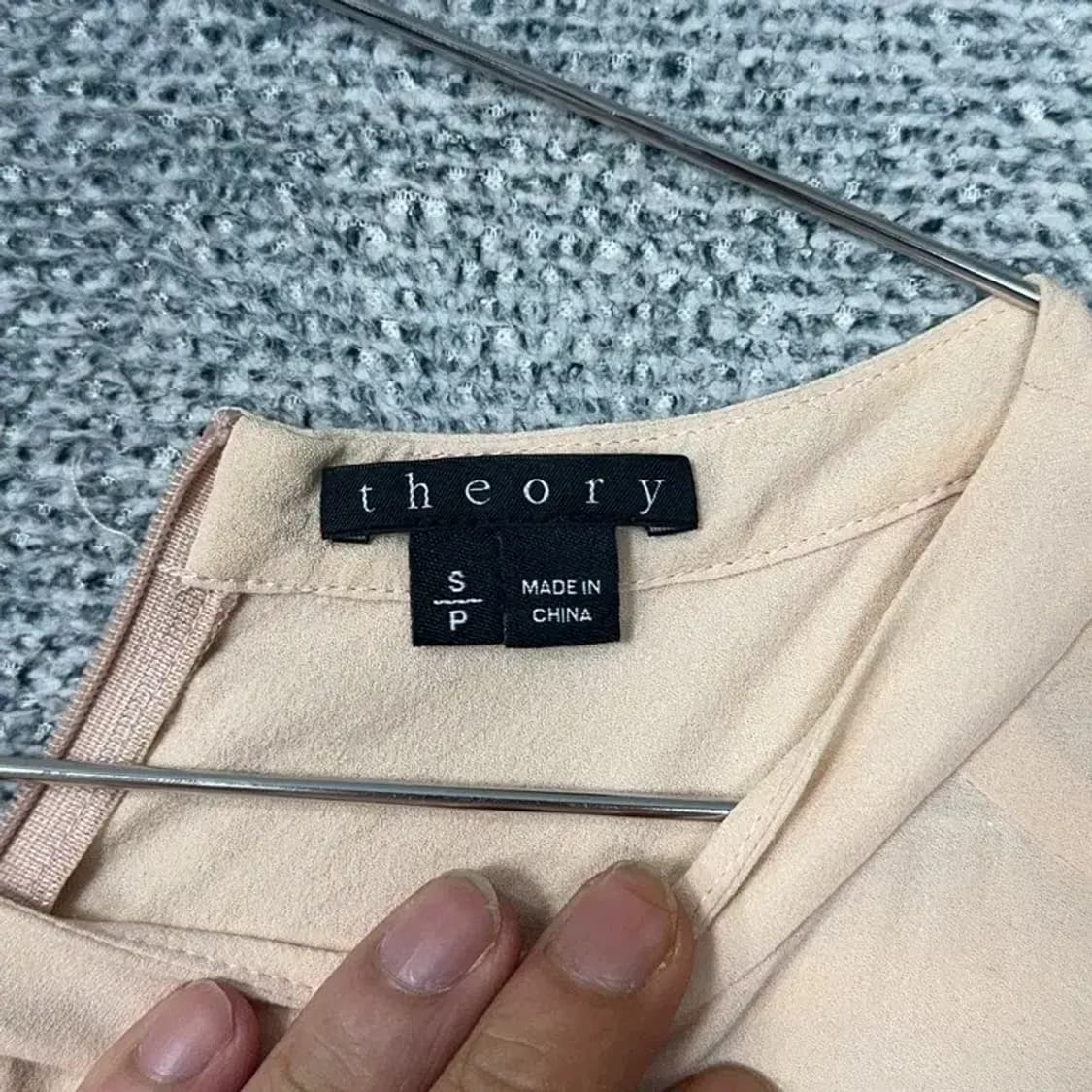 띠어리 실크 100% 민소매 블라우스 상품이미지5