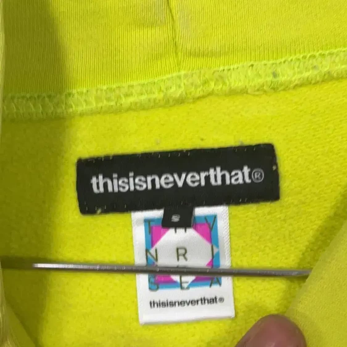 디스이즈네버댓 형광 로고 후드티 S 상품이미지3