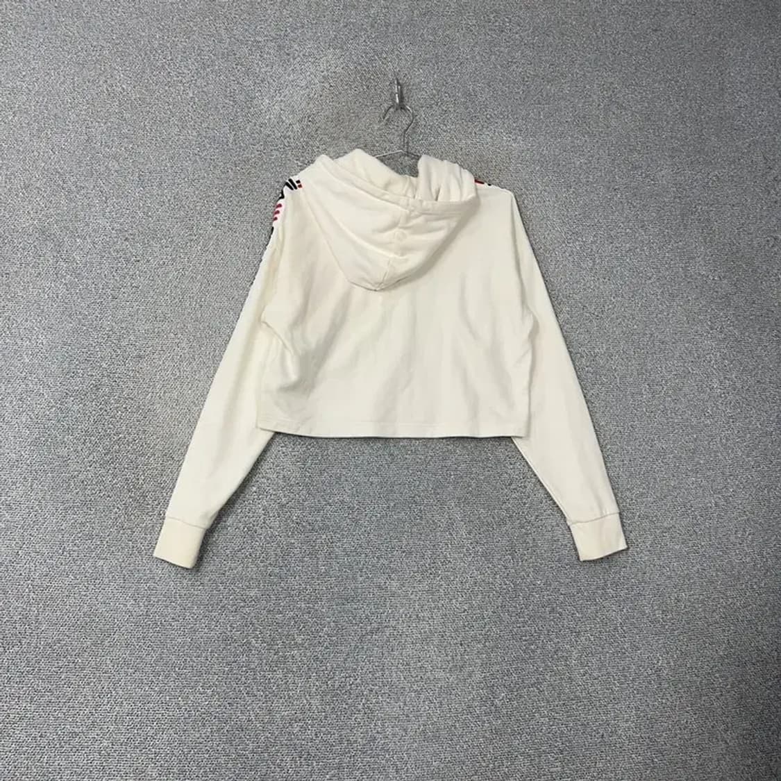 휠라 로고 사이드라인 크롭 후드티 M 상품이미지2