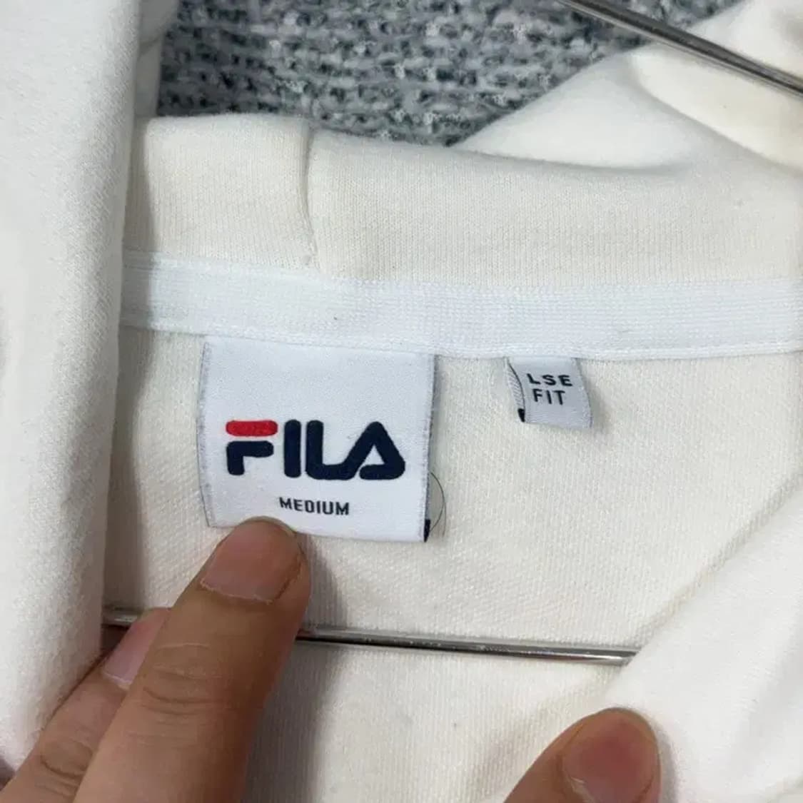 휠라 로고 사이드라인 크롭 후드티 M 상품이미지3