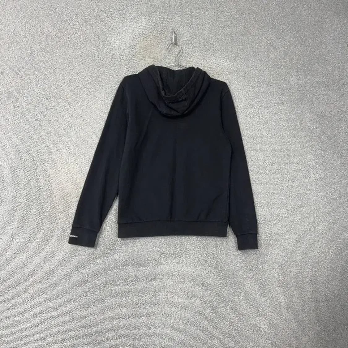 디스커버리 블랙 프린팅 후드티 90 상품이미지2