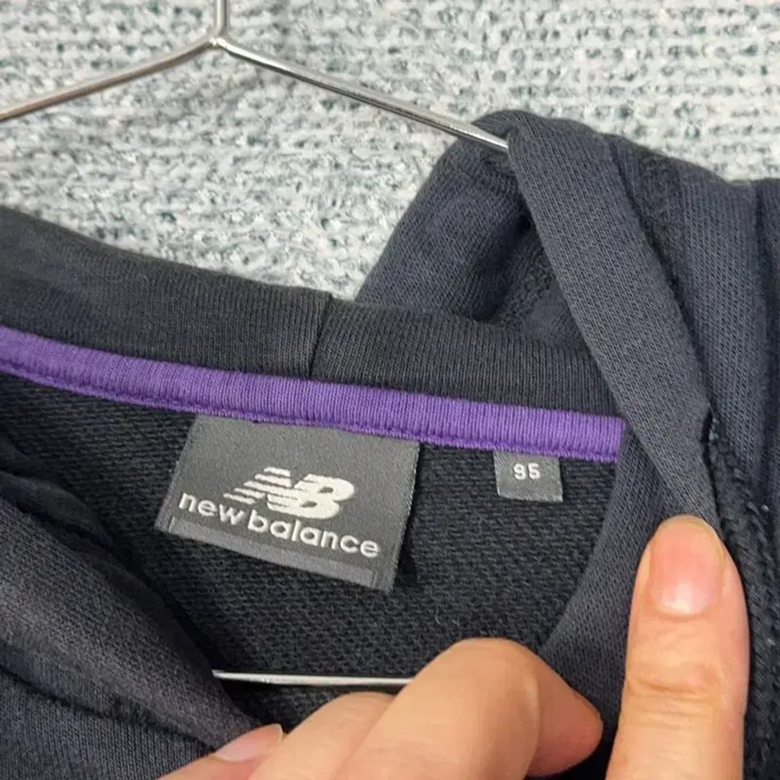 뉴발란스 블랙 로고 후드집업 95 상품이미지3