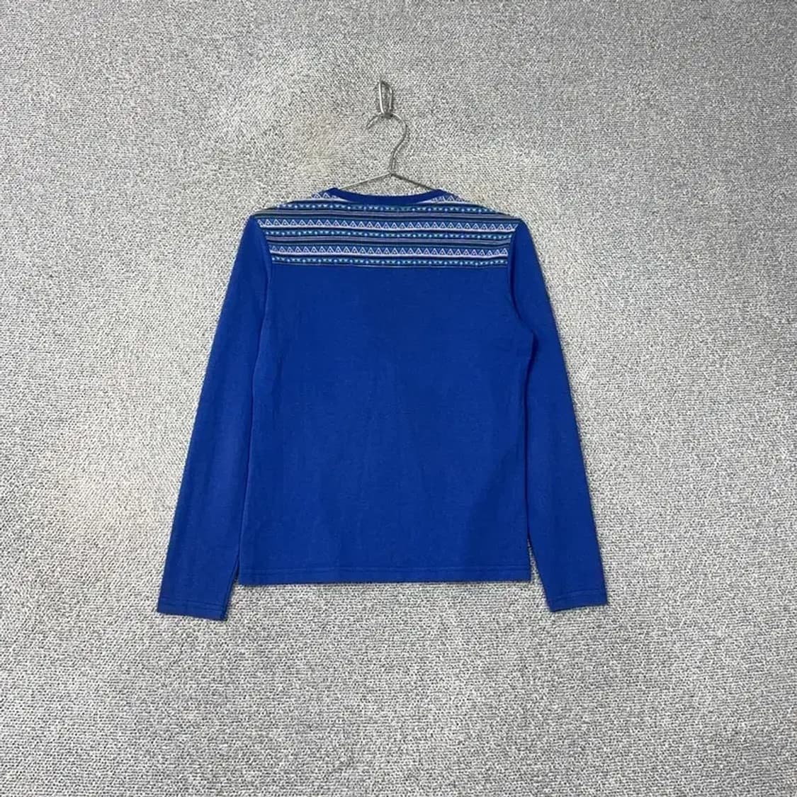 디스커버리 캐주얼 블루 긴팔티 90 상품이미지2