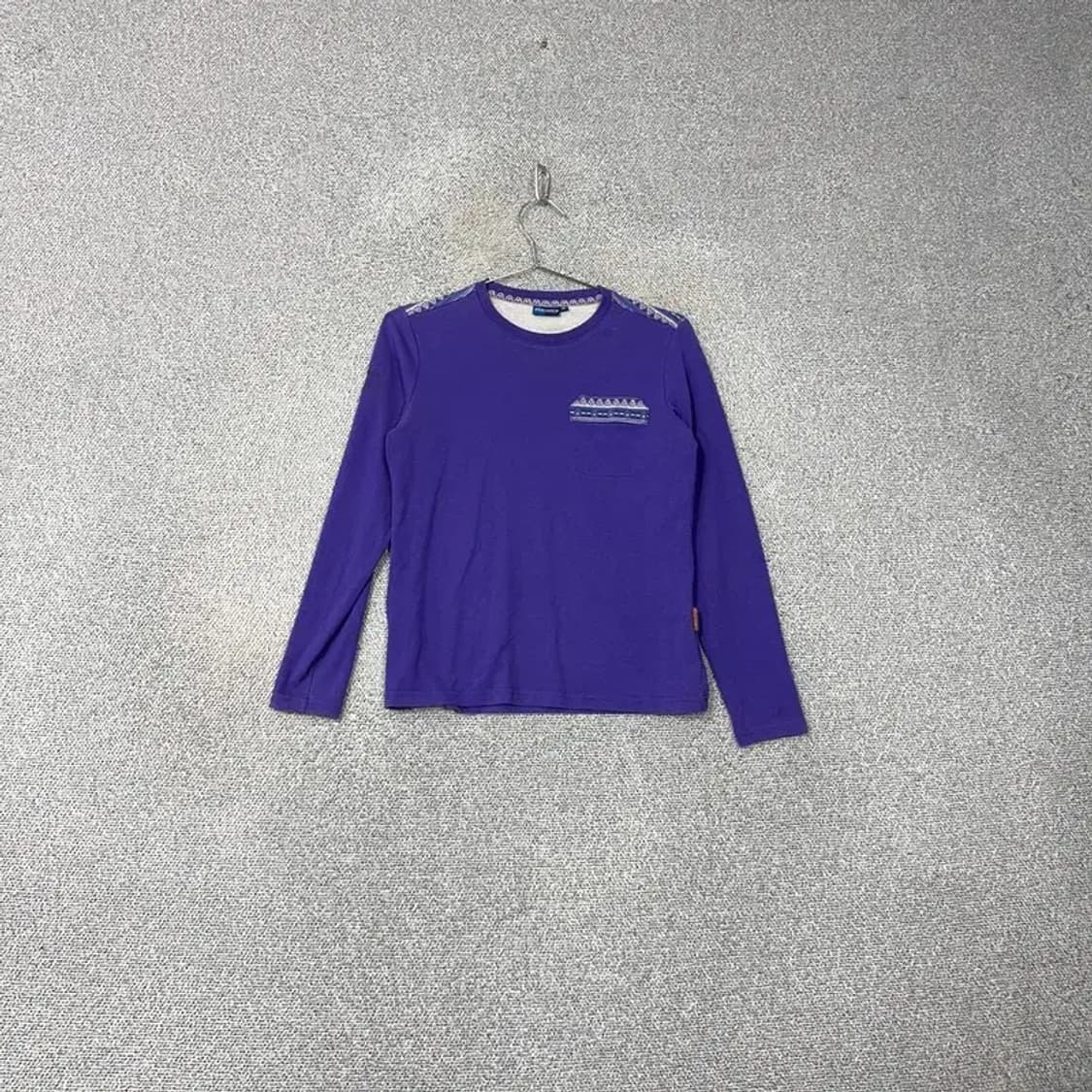 디스커버리 캐주얼 퍼플 긴팔티 90 상품이미지1