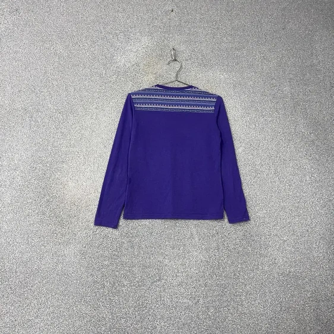 디스커버리 캐주얼 퍼플 긴팔티 90 상품이미지2