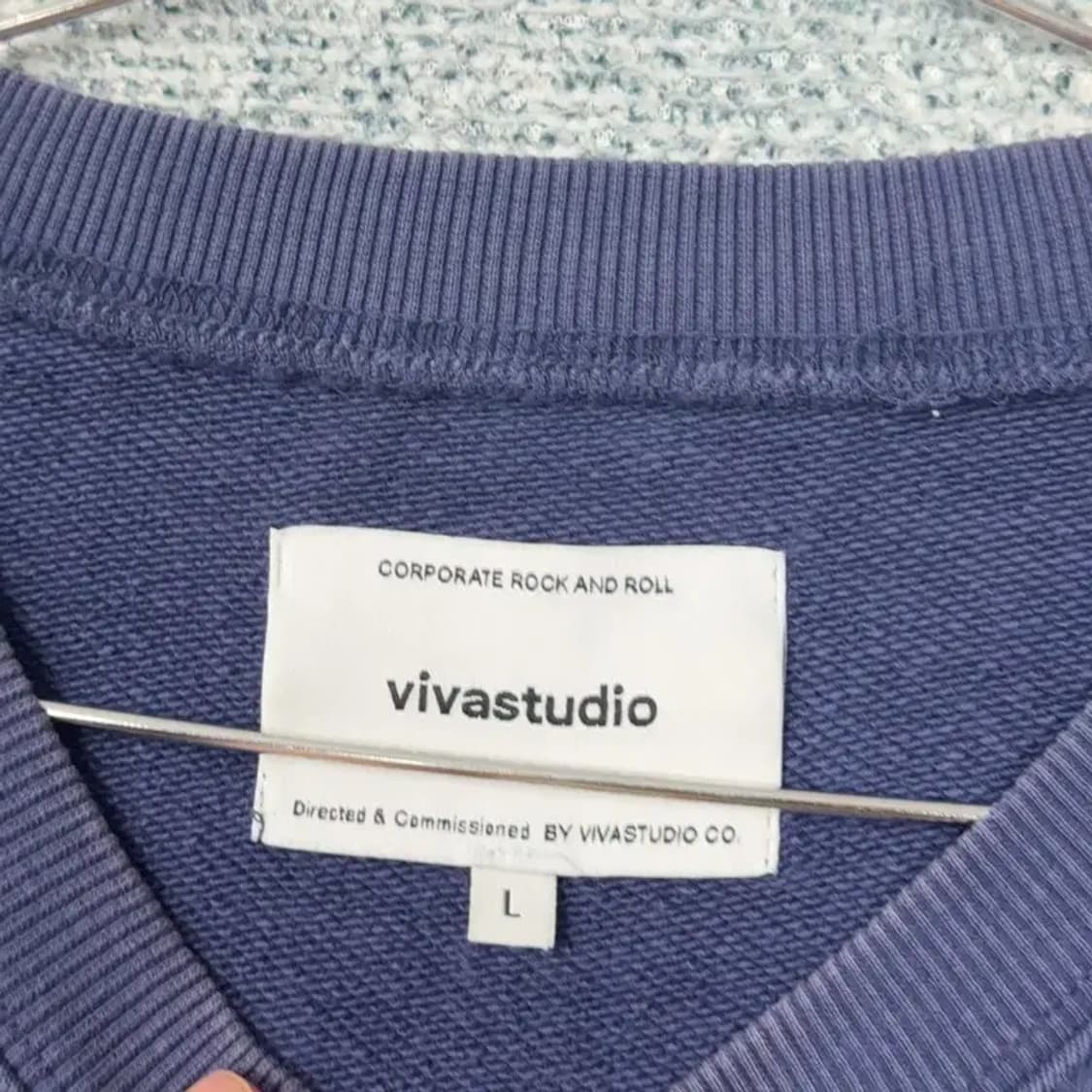 비바스튜디오 프린팅 로고 맨투맨 L 상품이미지3