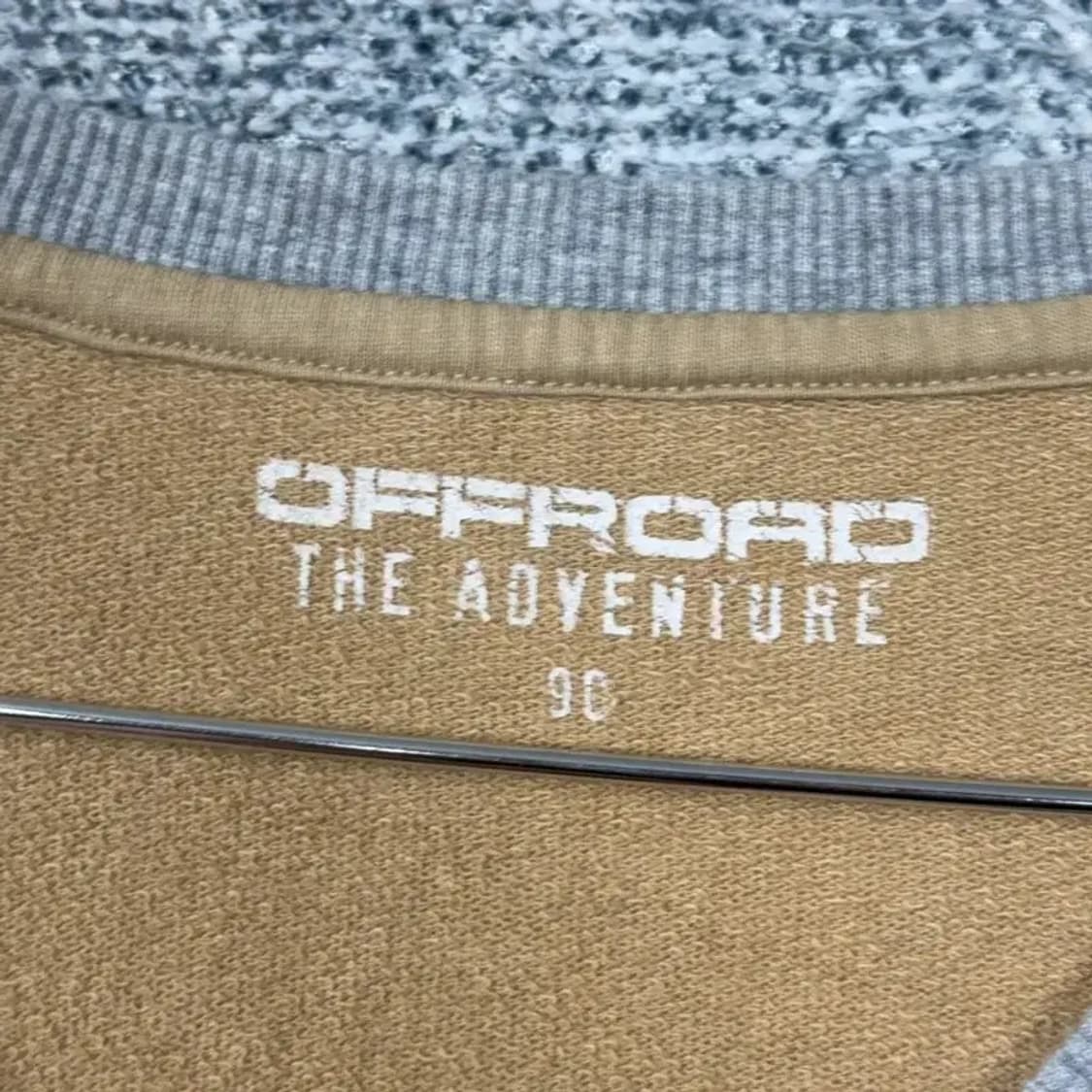 오프로드 베이지 멀티컬러 맨투맨 90 상품이미지3