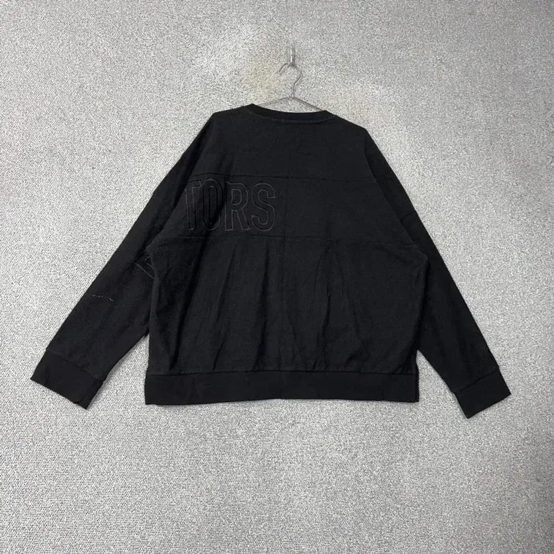 NBA 토론토 올블랙 로고 오버핏 맨투맨 L 상품이미지2