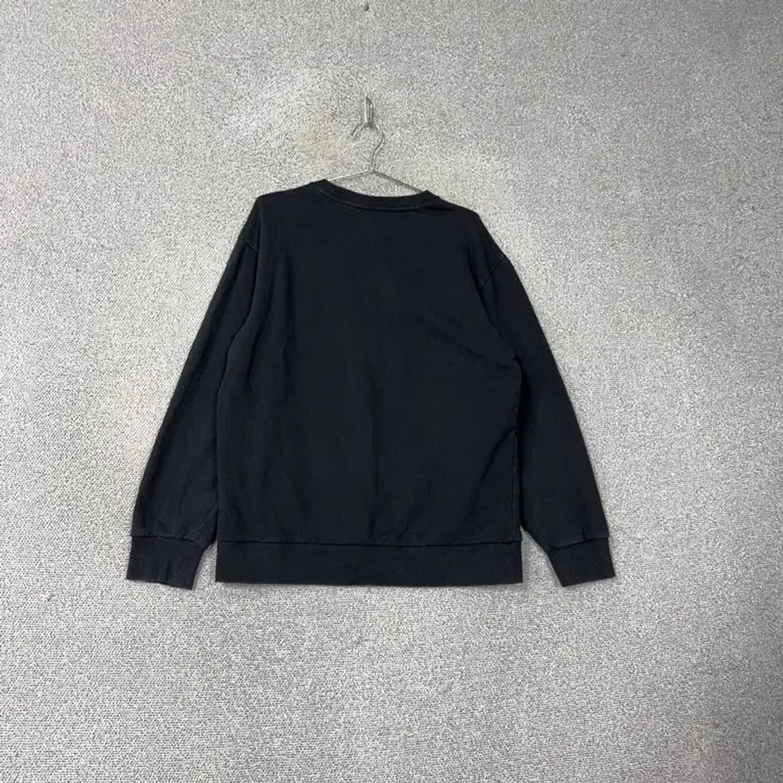 휠라 블랙 로고 맨투맨 105 상품이미지2