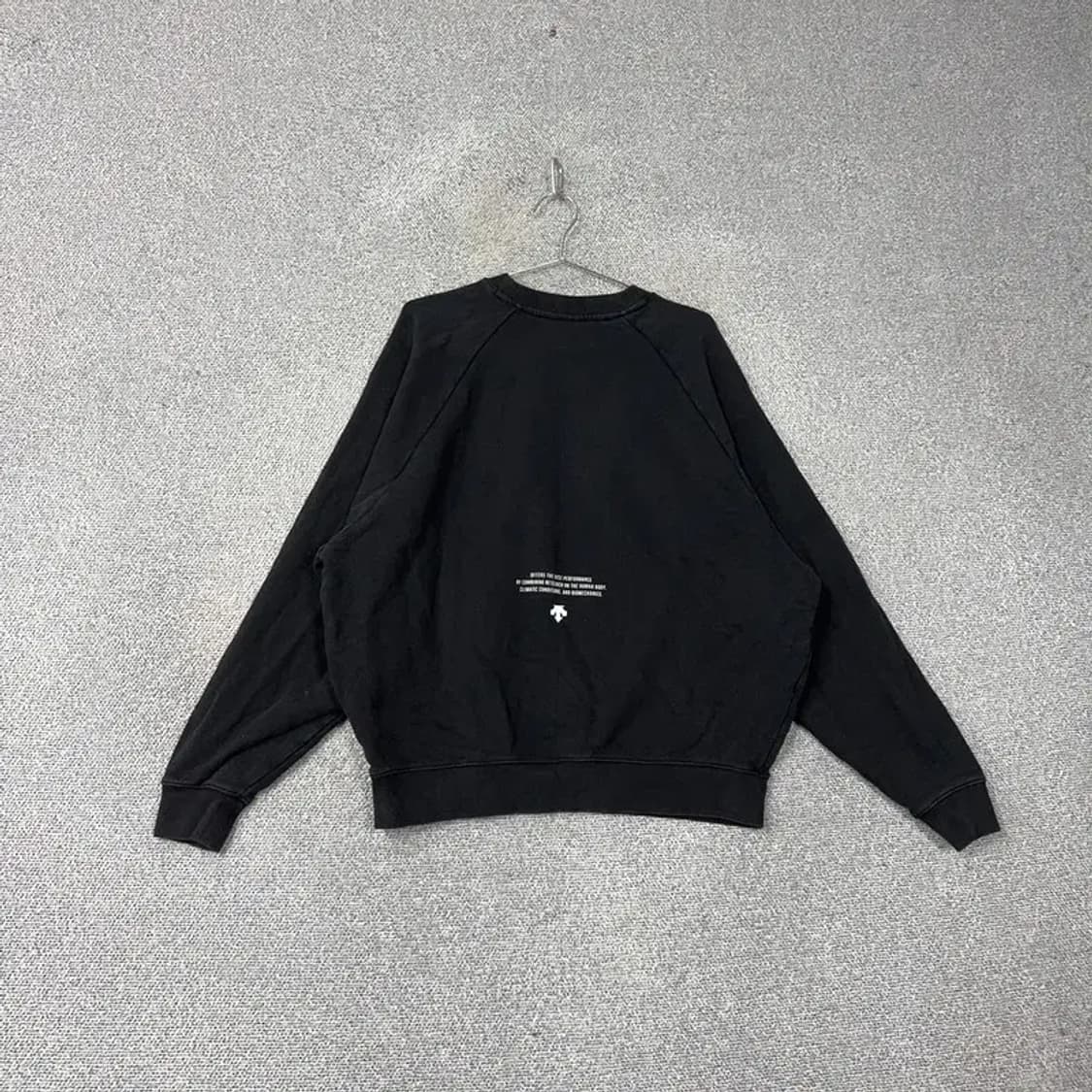 데상트 빈티지 프린팅 스웻셔츠 맨투맨 XS 상품이미지2