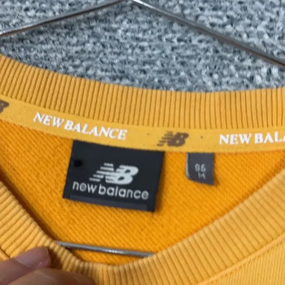 뉴발란스 옐로우 캐주얼 로고 맨투맨 M 상품이미지3