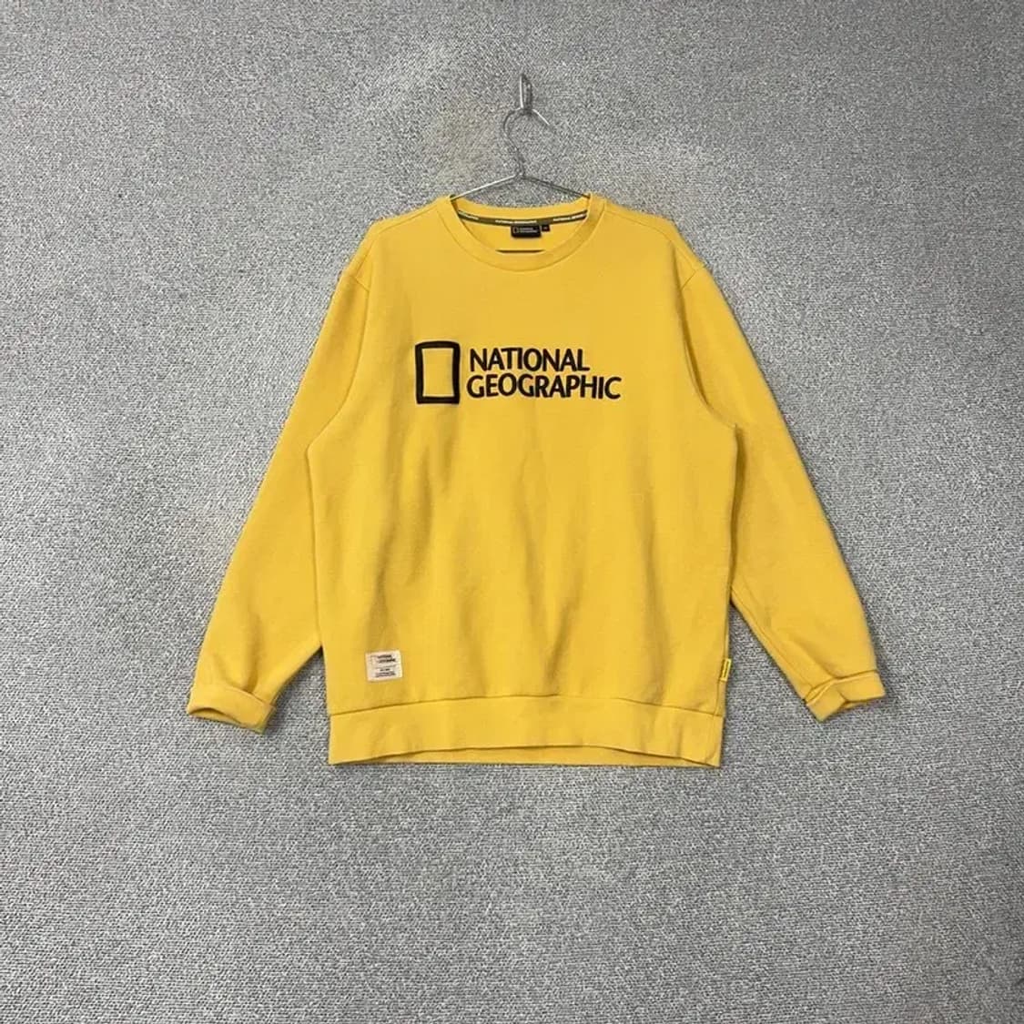 내셔널지오그래픽 프린팅 옐로우 맨투맨 XL 상품이미지1