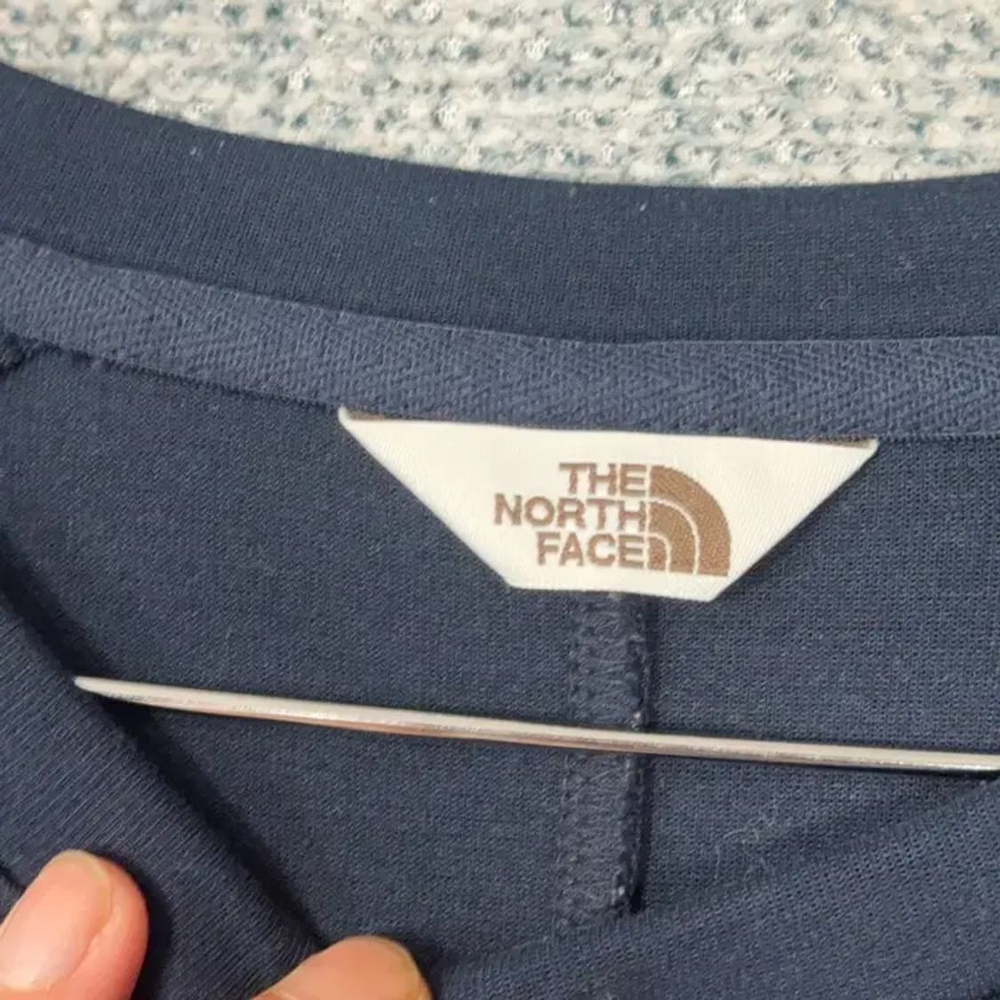 노스페이스 네이비 포켓 네오프랜 기능성 맨투맨 100 상품이미지3