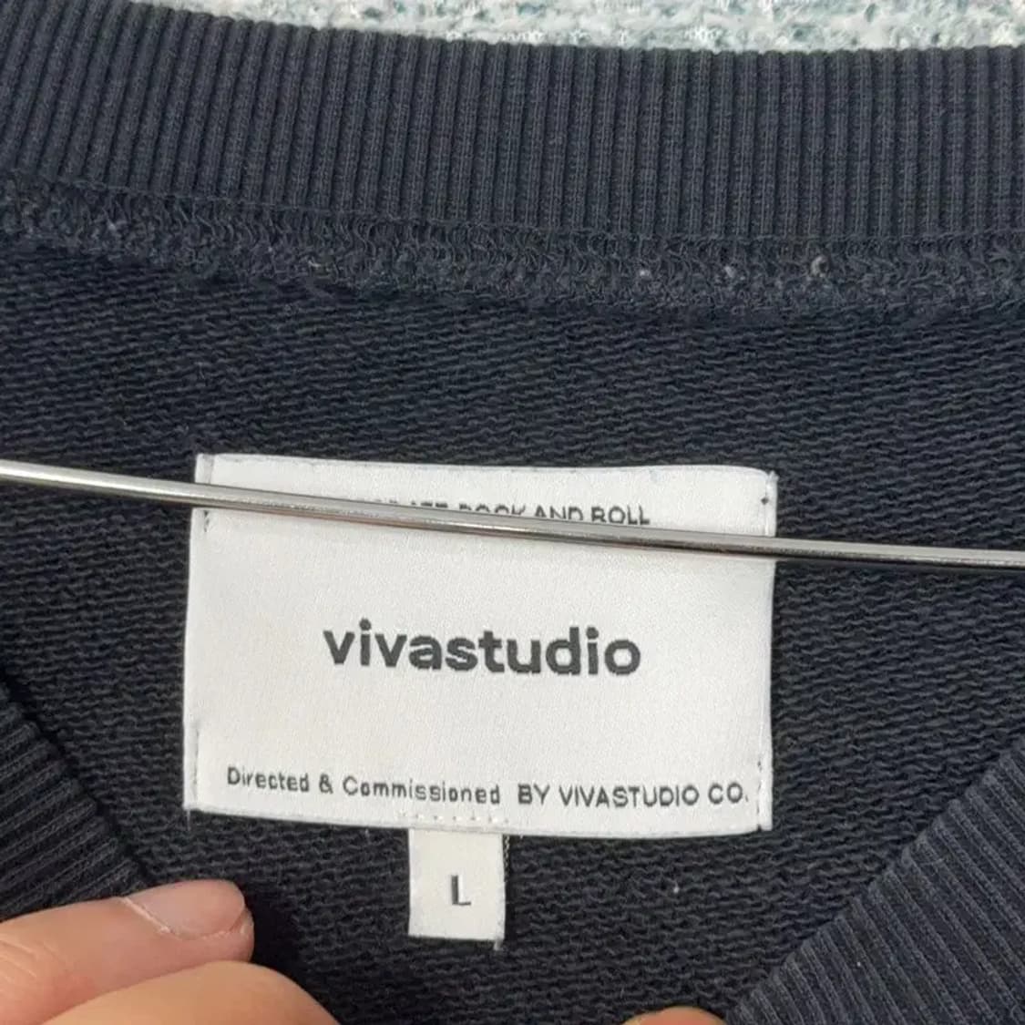 비바스튜디오 스펠 로고 캐주얼 블랙 스웻셔츠 맨투맨 L 상품이미지3