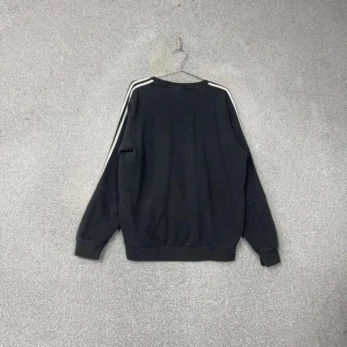 아디다스 블랙 로고 삼선 오버핏 맨투맨 L 상품이미지2