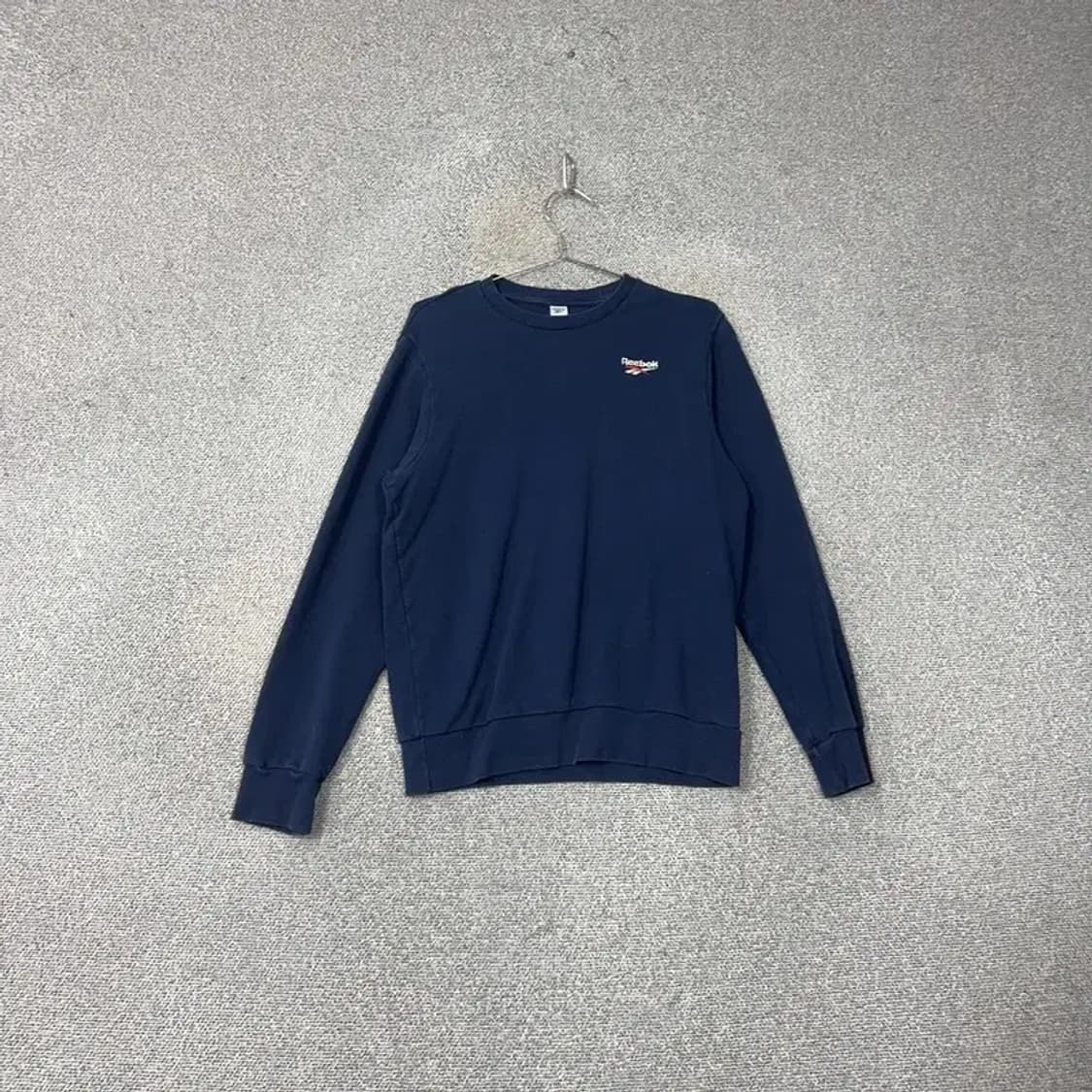 리복 프린팅 로고 네이비 맨투맨 100 상품이미지1