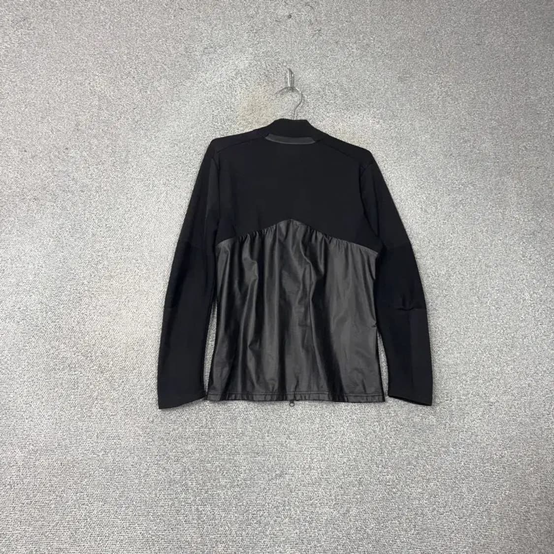 데상트 골프 여성 올 블랙 집업 져지 100 상품이미지2