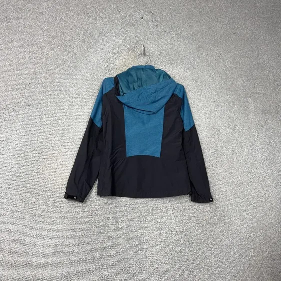 네파 아이젠 버그 네이비 투톤 기능성 여성 바람막이 90 상품이미지2