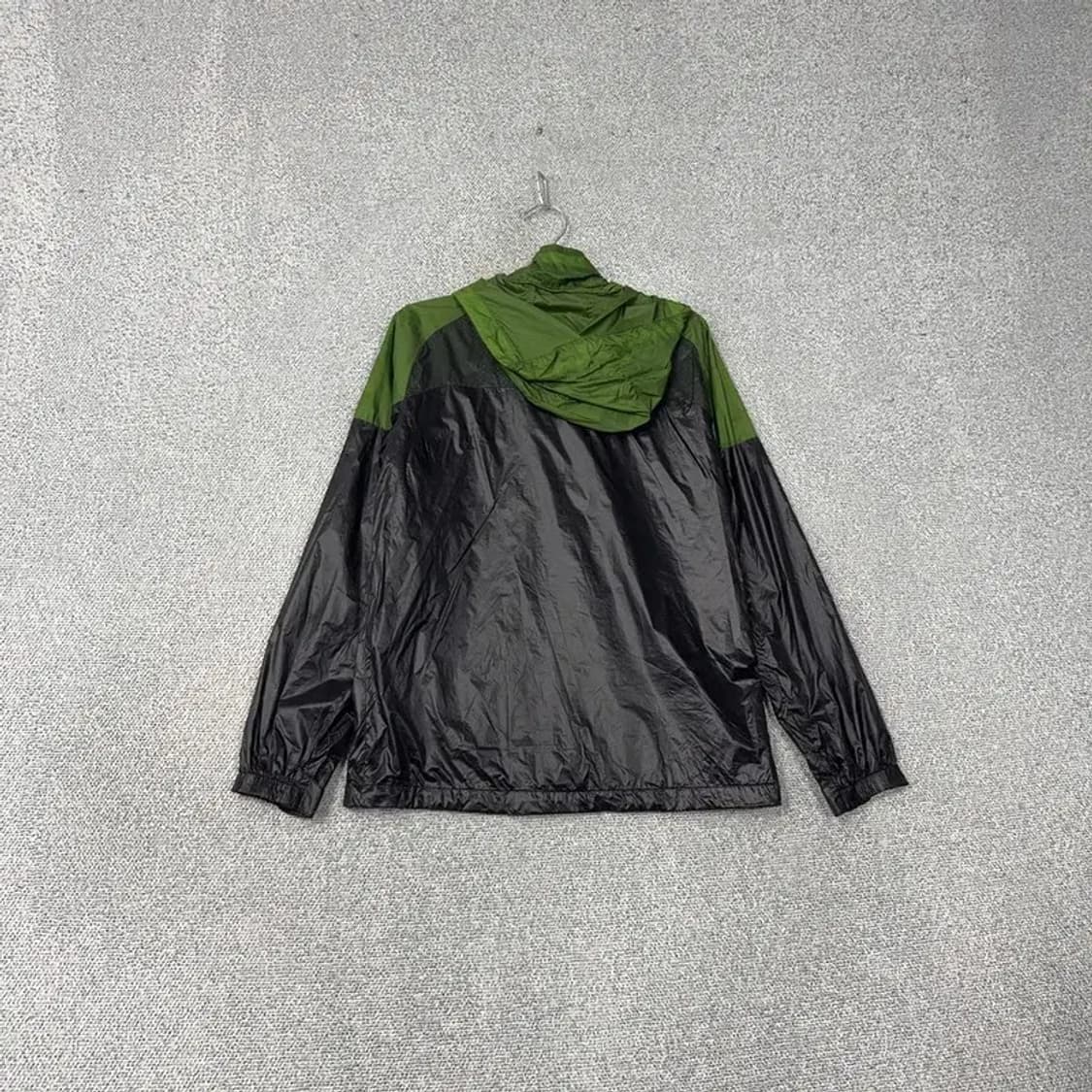 아이더 남성 로고 그린 투톤 기능성 운동 등산 바람막이 100 상품이미지2