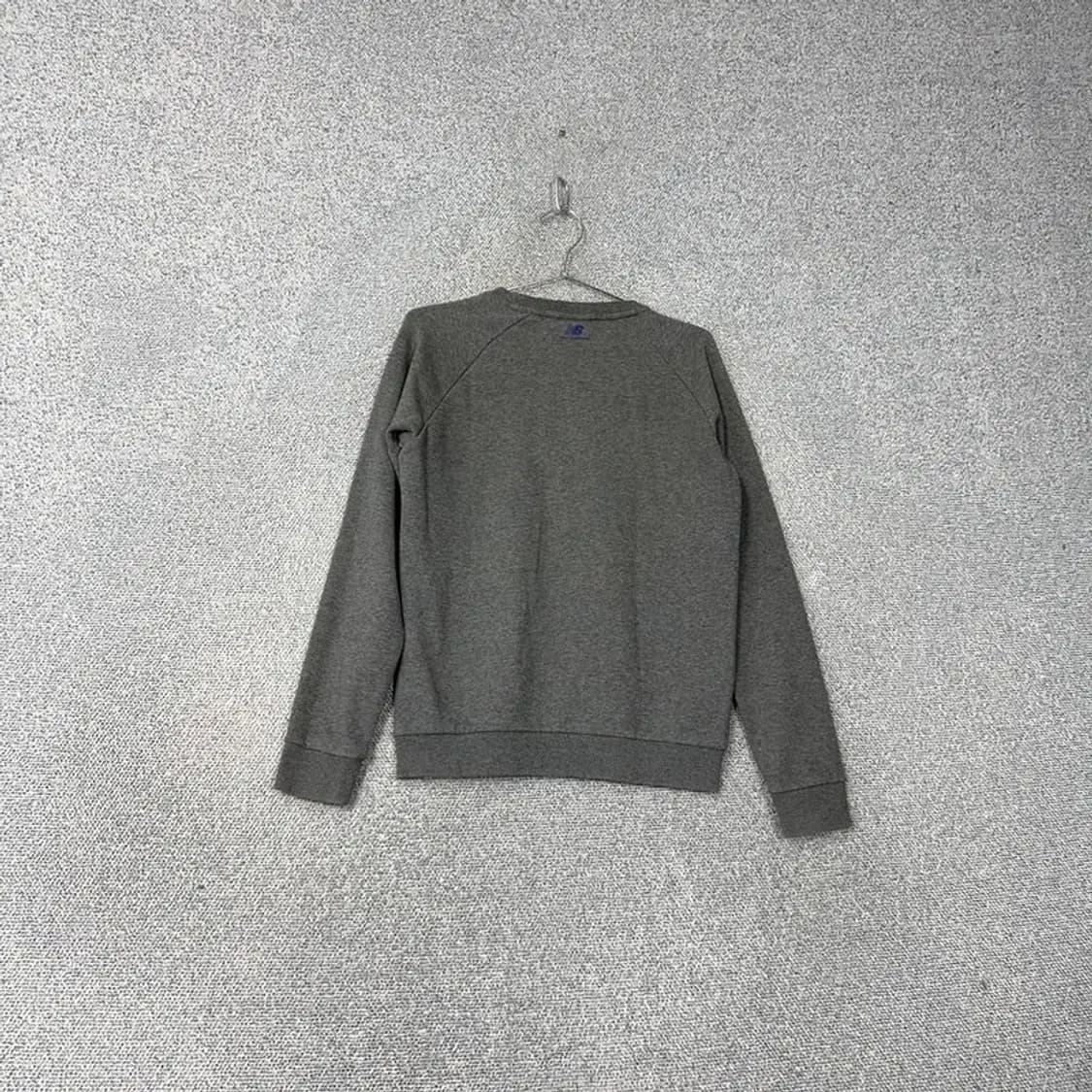 뉴발란스 로고 그레이 맨투맨 90 상품이미지2