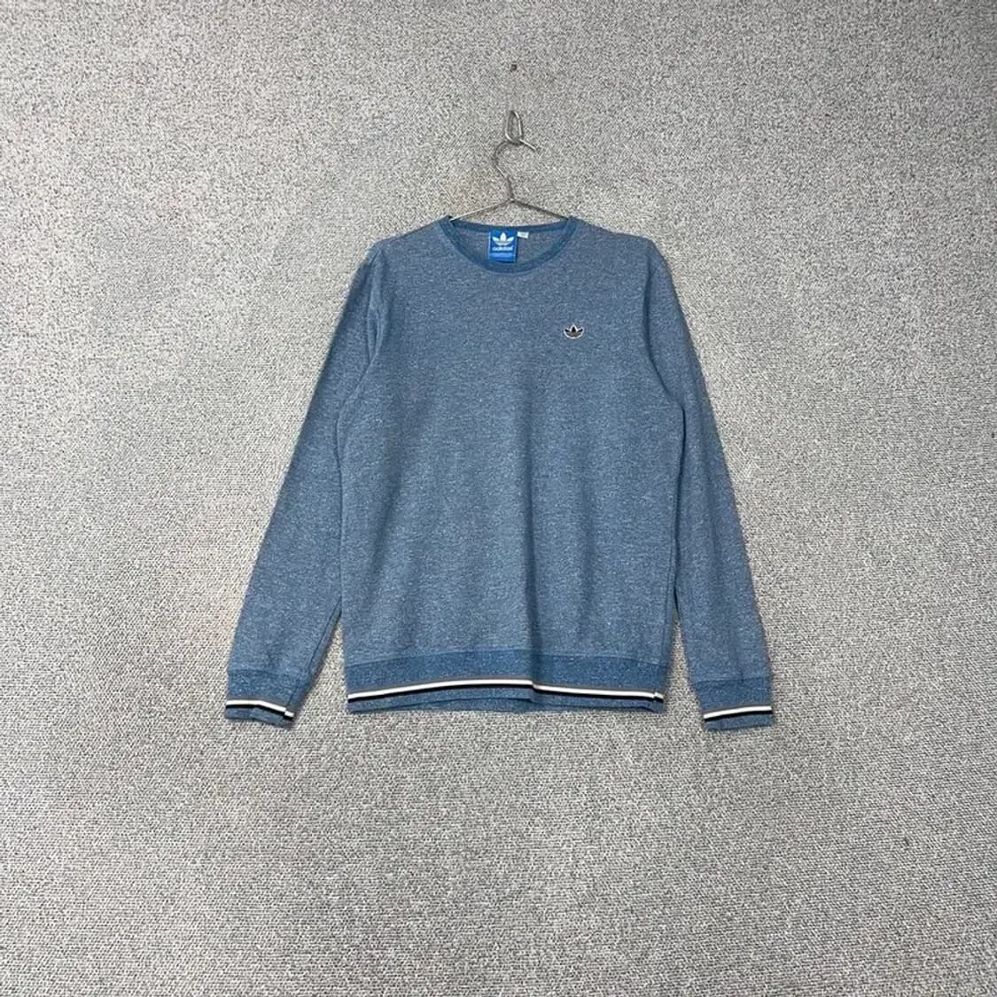 아디다스 스몰로고 블루 맨투맨 105 상품이미지1