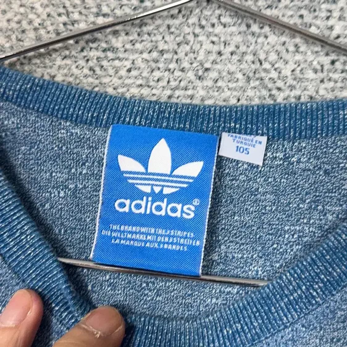 아디다스 스몰로고 블루 맨투맨 105 상품이미지3