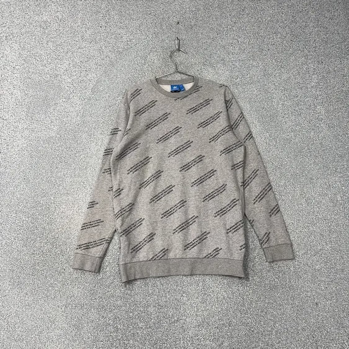 아디다스 멀티로고 그레이 맨투맨 105 상품이미지1