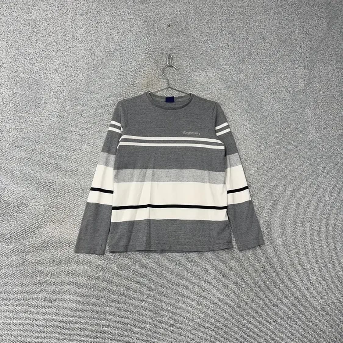 디스커버리 스트라이프 그레이 로고 캐주얼 여성 긴팔티 95 상품이미지1