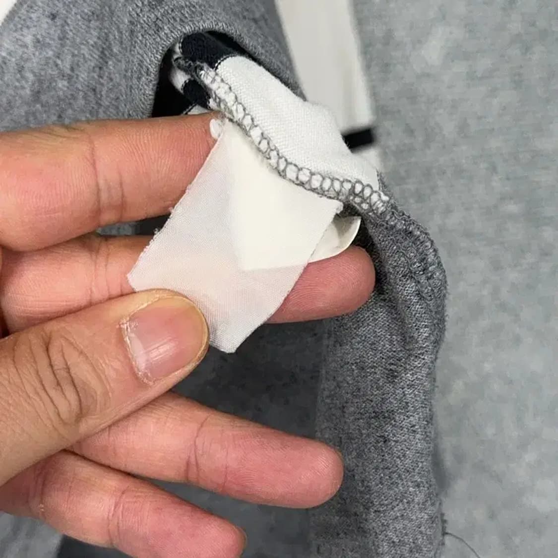 디스커버리 스트라이프 그레이 로고 캐주얼 여성 긴팔티 95 상품이미지3