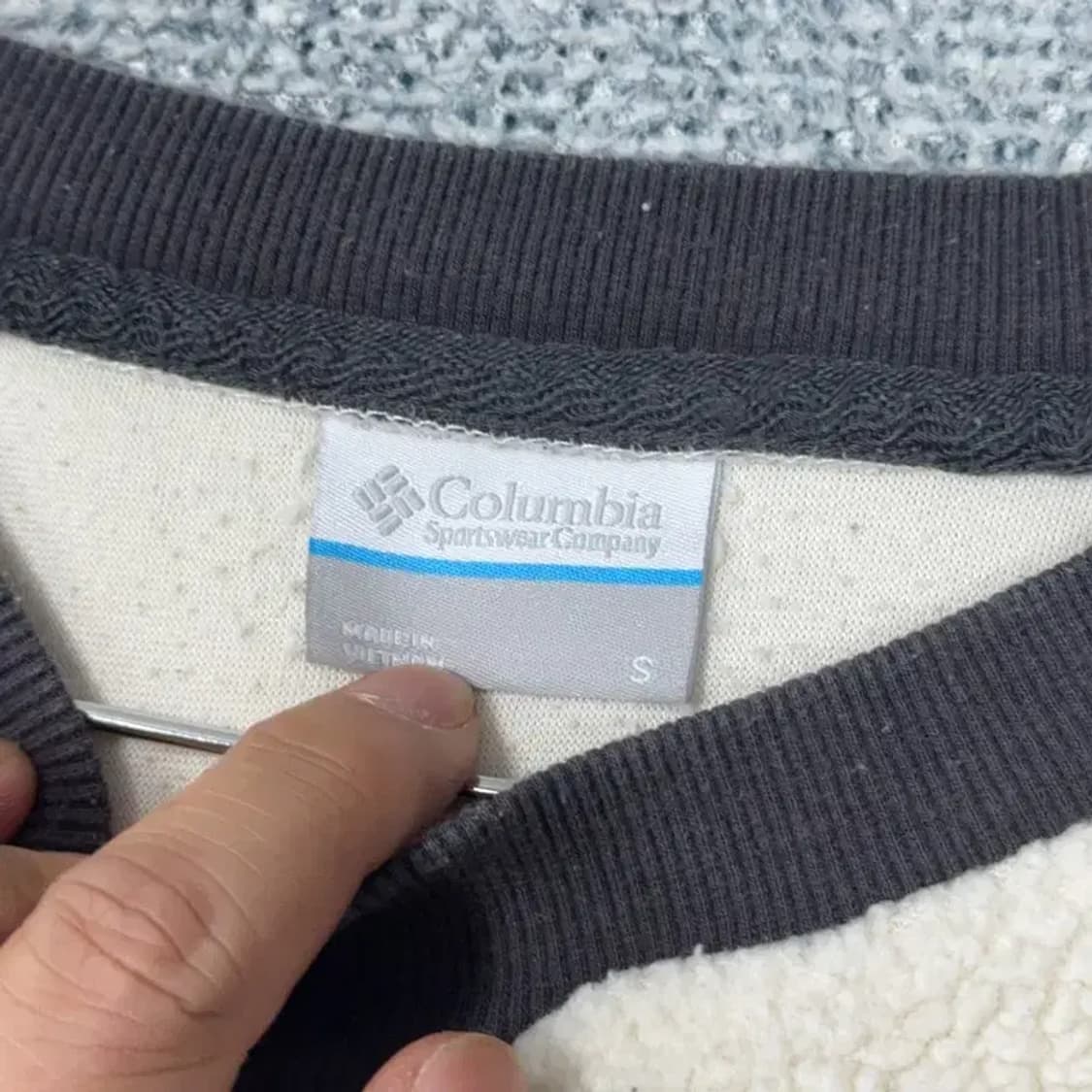 콜롬비아 여성 단가라 크림 양털 뽀글이 맨투맨 S 상품이미지3