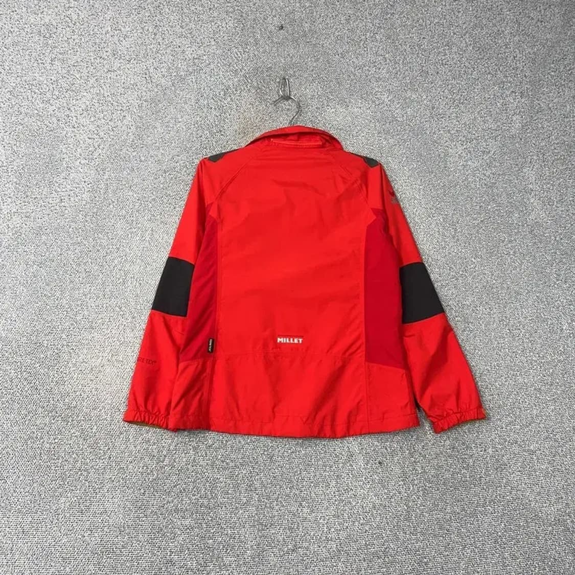 밀레 고어텍스 로고 레드 기능성 운동 등산 여성 바람막이 95 상품이미지2