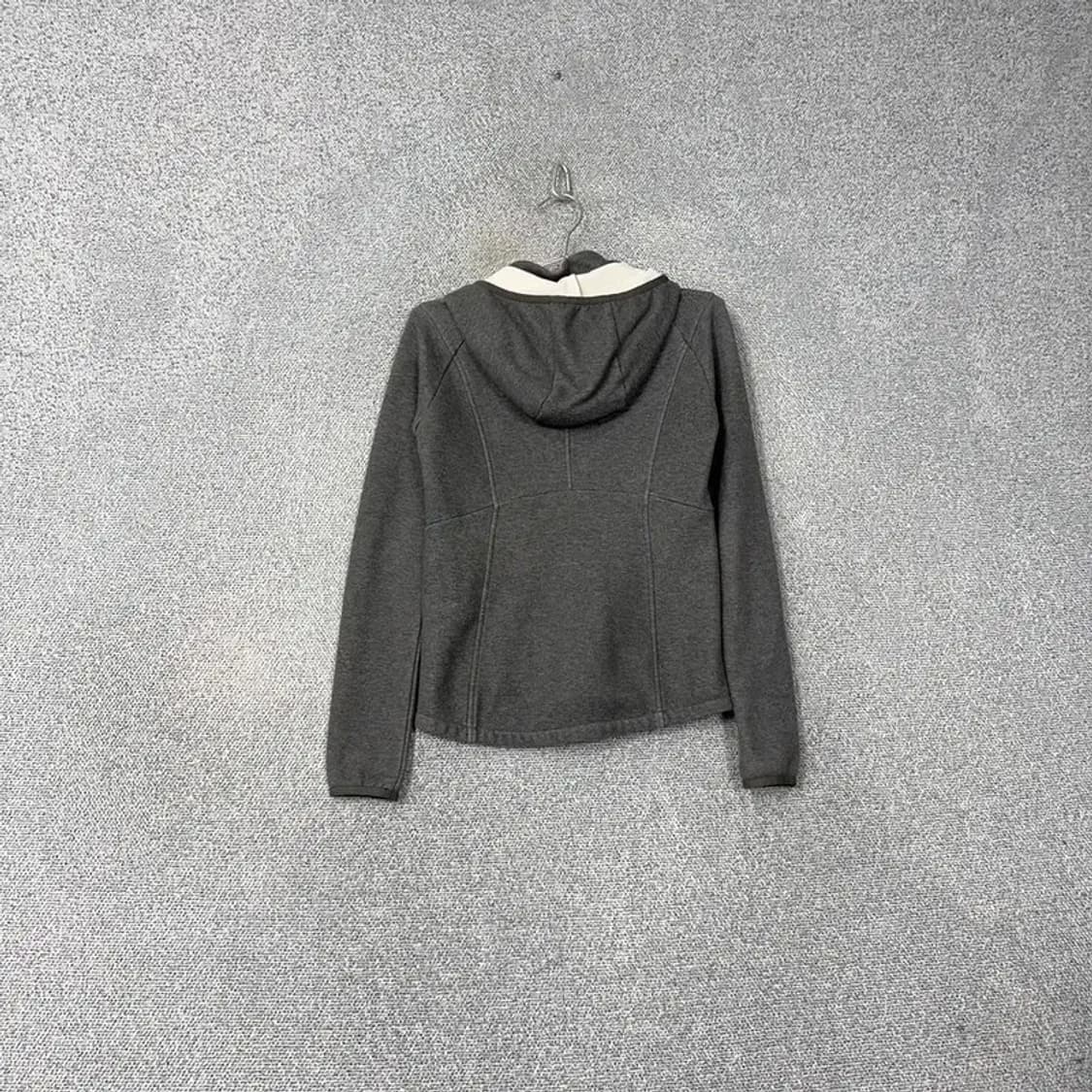 데상트 로고 딥그레이 기능성 후드집업 M 상품이미지2