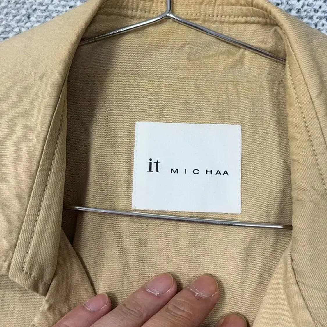 잇 미샤 베이지 벨티드 트렌치 코트 79-155 상품이미지5