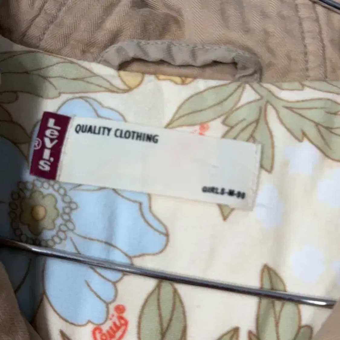 리바이스 여성 캐주얼 덕다운 베이지 패딩 M 상품이미지3