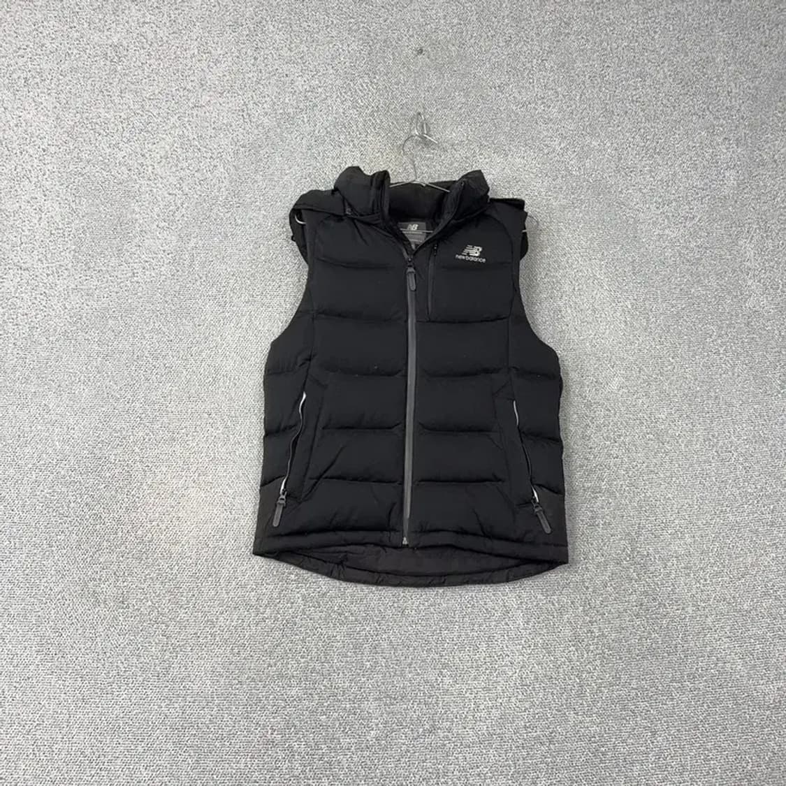 뉴발란스 블랙 패딩 조끼 M 상품이미지1
