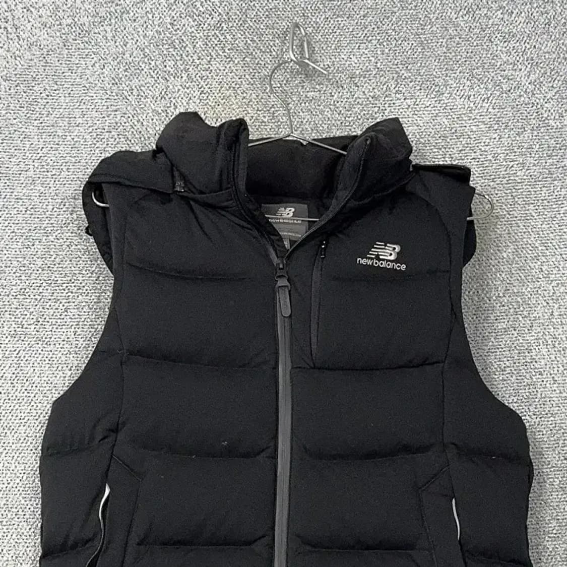 뉴발란스 블랙 패딩 조끼 M 상품이미지3