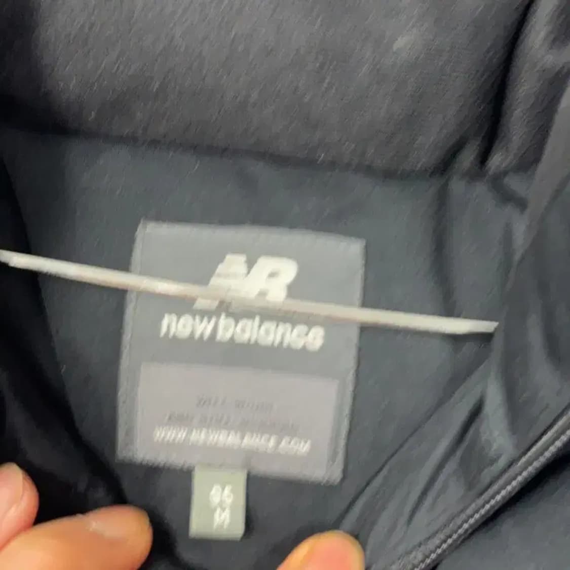 뉴발란스 블랙 패딩 조끼 M 상품이미지5
