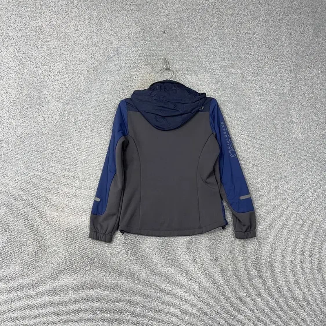 디스커버리 네이비 로고 기능성 등산 운동 바람막이 90 상품이미지2