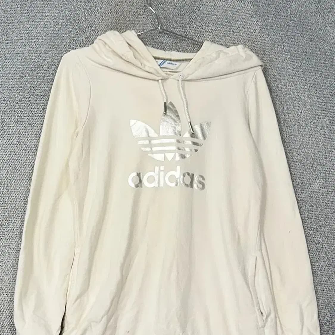 아디다스 화이트 빈티지 실버 프린팅 로고 롱 후드티 90 상품이미지3