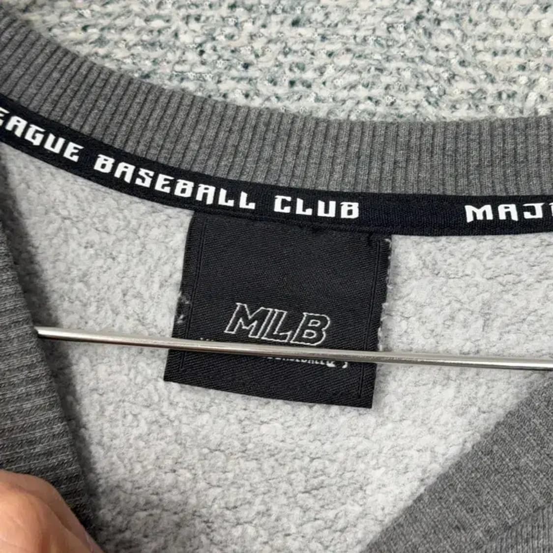 MLB 뉴욕양키즈 그레이 맨투맨 100 상품이미지3