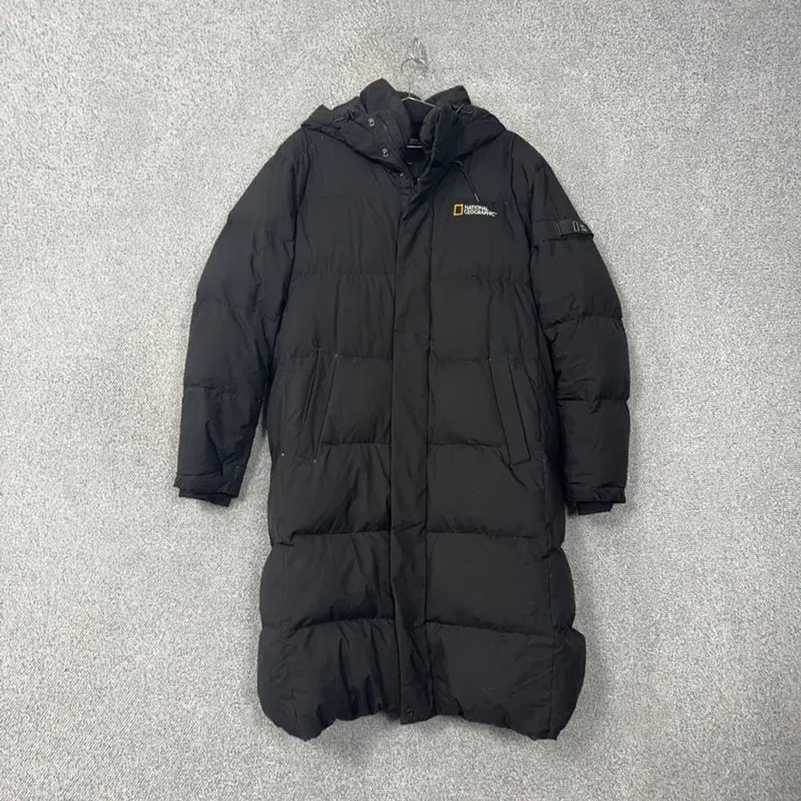 내셔널지오그래픽 패치 완장 로고 블랙 롱패딩 XL 상품이미지1