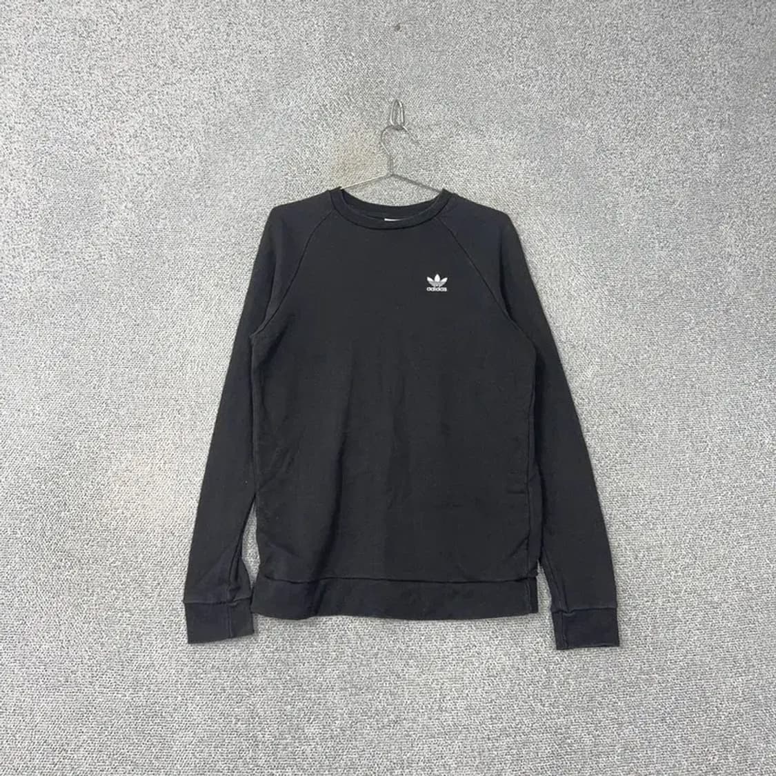 아디다스 불꽃 로고 블랙 맨투맨 L 상품이미지1