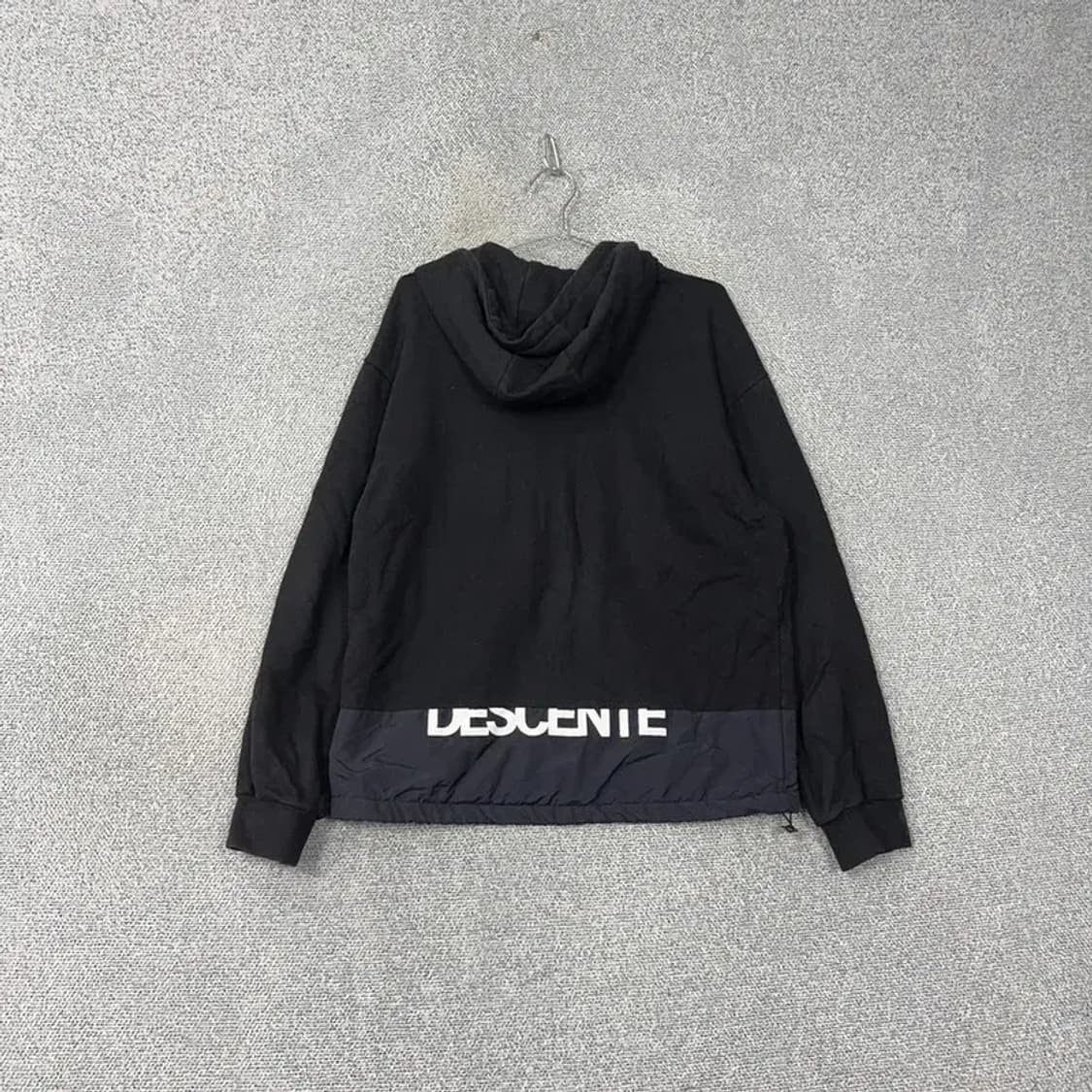 데상트 플리스 블랙 후드집업 M 상품이미지2