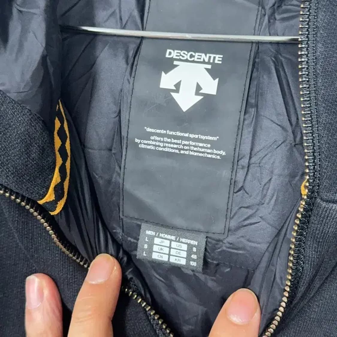 데상트 로고 오버핏 블랙 후드집업 L 상품이미지4