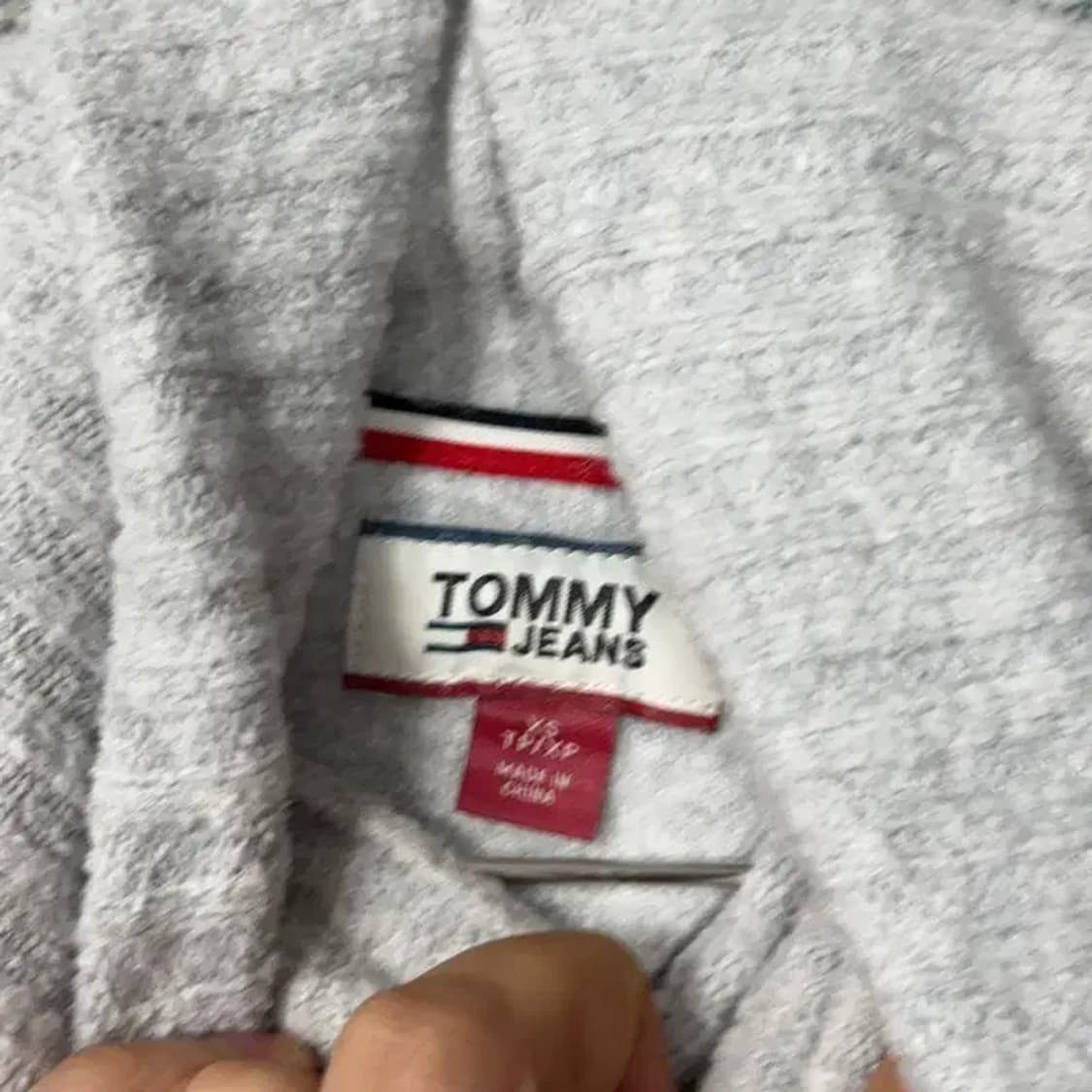 타미 진스 라이트 그레이 오버핏 폴라 울 니트 XS 상품이미지3