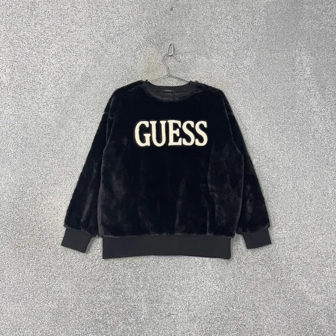 게스 빅로고 후리스 단가라 맨투맨 S 상품이미지1