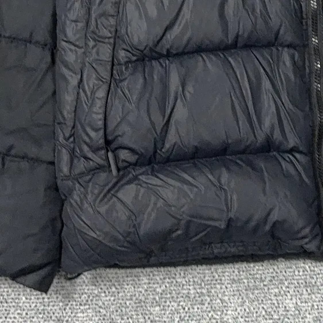 나이키 스우시 올블랙 패딩 M 상품이미지3