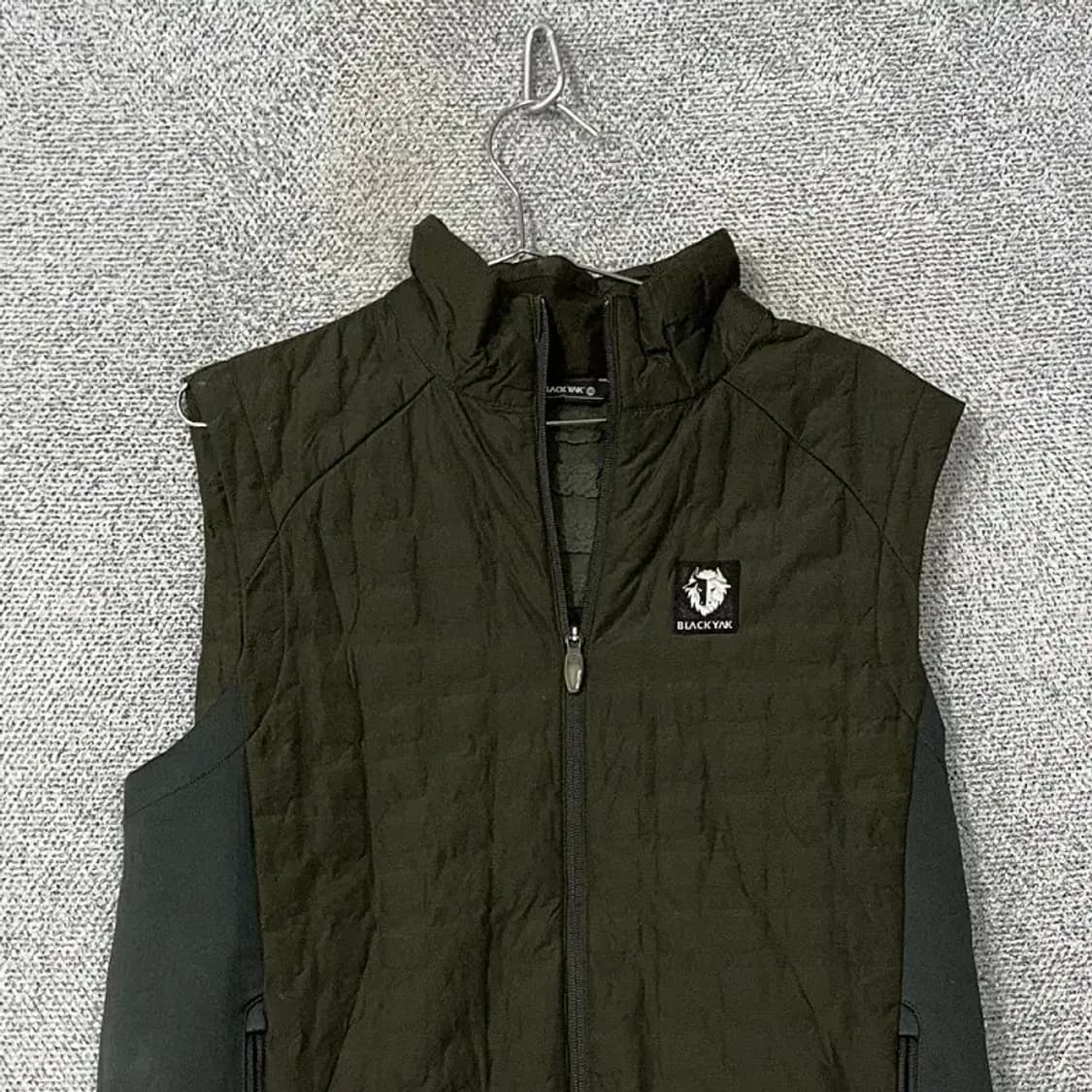블랙야크 카키 로고 큐브 퀄팅 경량 패딩 조끼 105 상품이미지3