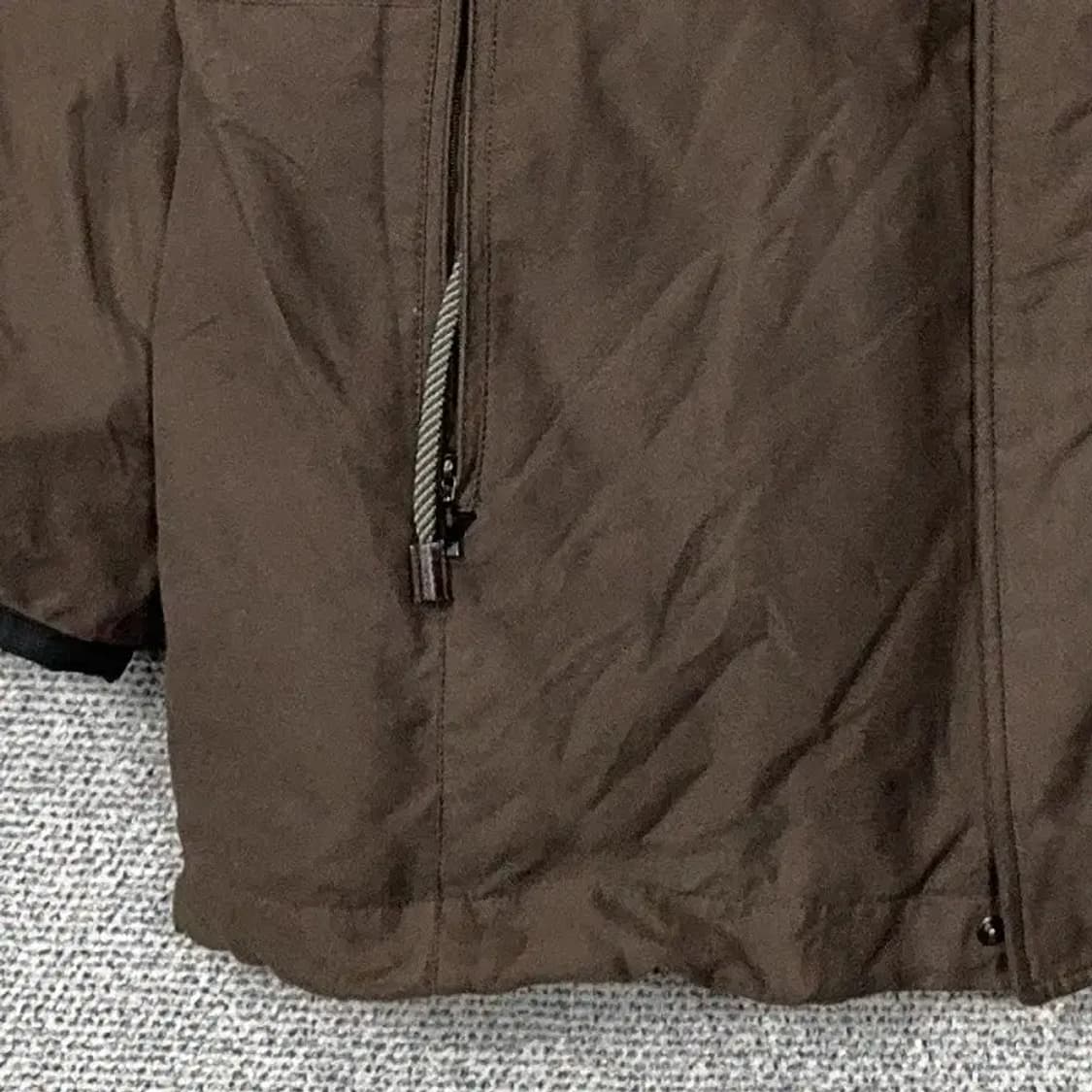 라코스테 브라운 남성 캐주얼 래빗퍼 덕다운 카키 점퍼 자켓 105 상품이미지3